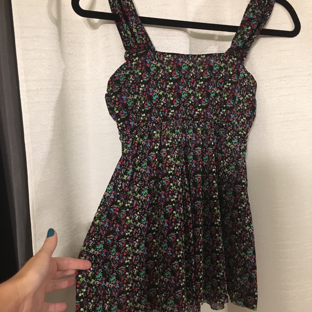 💕Express Ruffled Floral Print Top - Picture 7 of 7